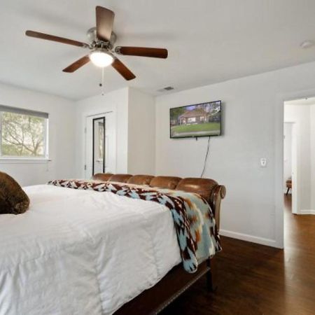 Experience Serenity In A 4Br3Ba Downtown Home San Antonio Exteriér fotografie