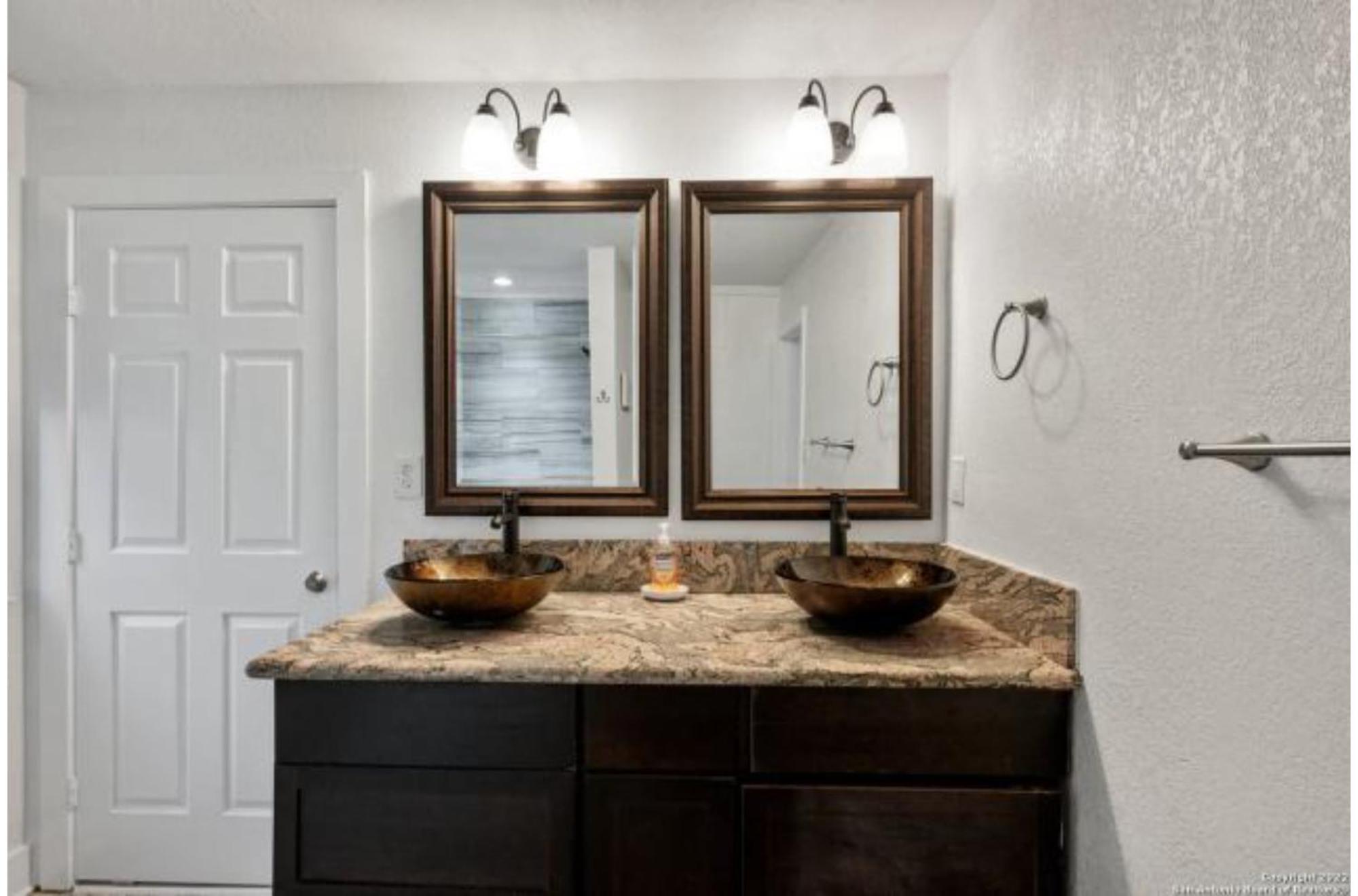 Experience Serenity In A 4Br3Ba Downtown Home San Antonio Exteriér fotografie